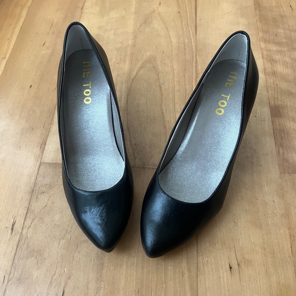 Black high heel pumps - Picture 1 of 6